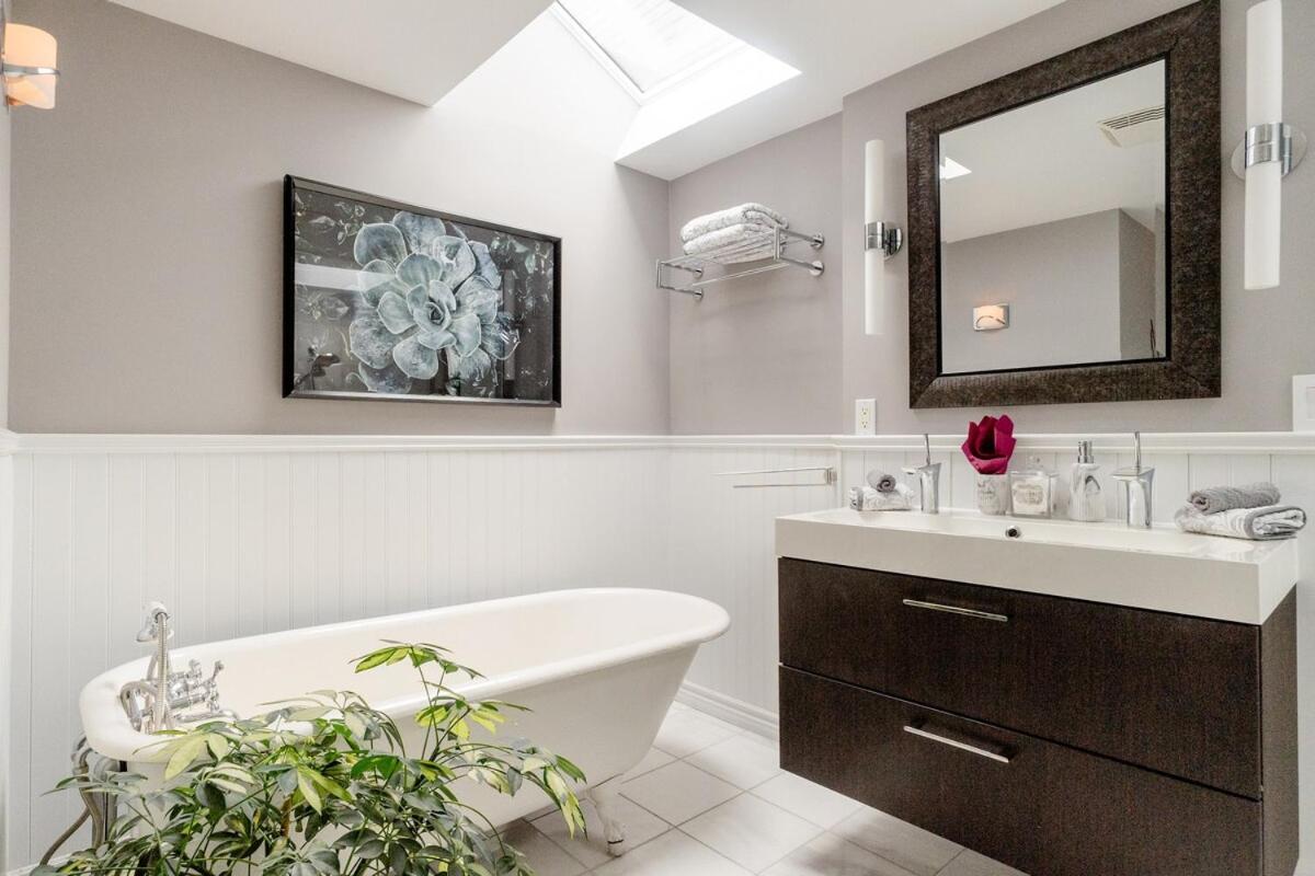 Hotel Downtown Luxury Victorian Retreat Toronto Exterior foto